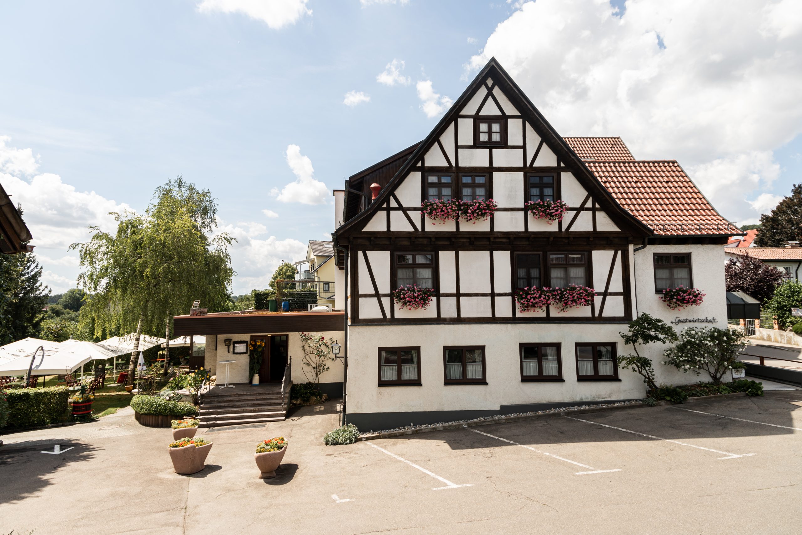 Hirsch220802_IMG-02